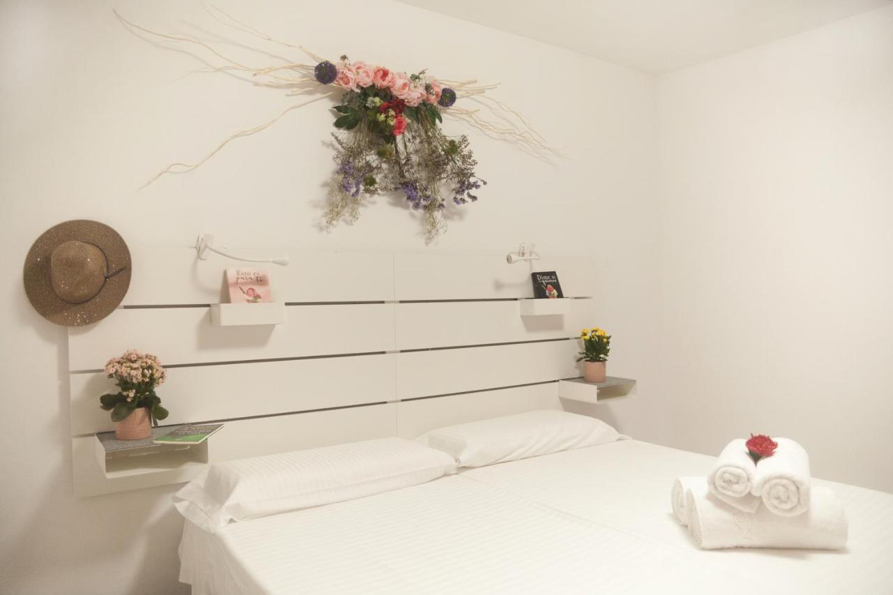 Apartamentos Thaisay Тіас Екстер'єр фото