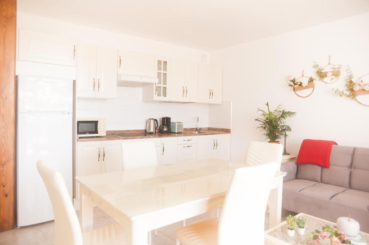 Apartamentos Thaisay Тіас Екстер'єр фото